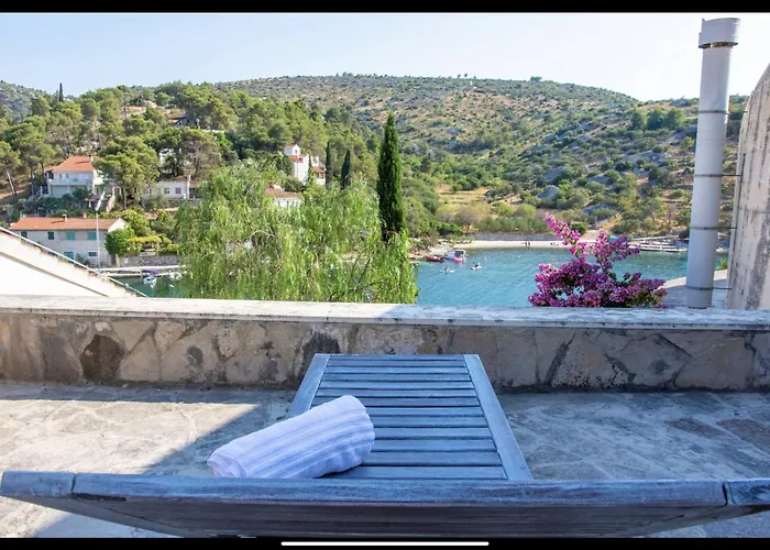 Villa Design&art Seafront Bobovisca