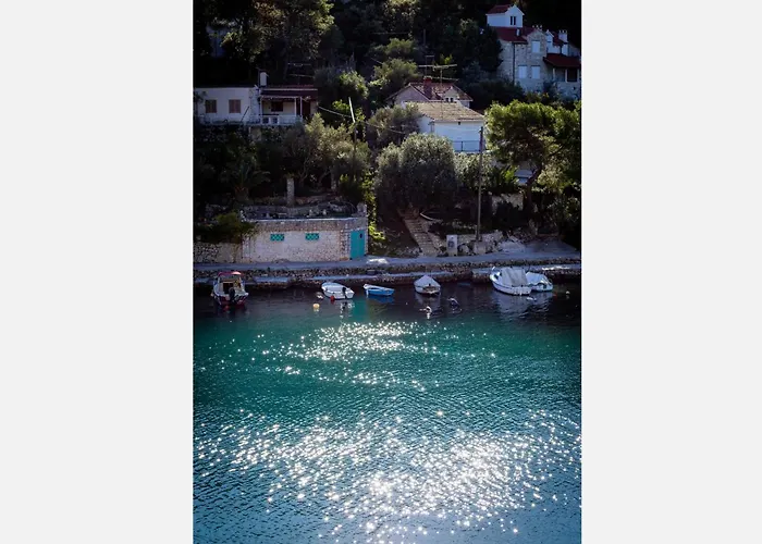 Design&art Seafront Bobovisca