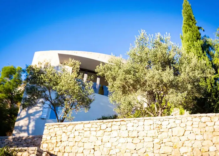 Design&art Seafront Villa *