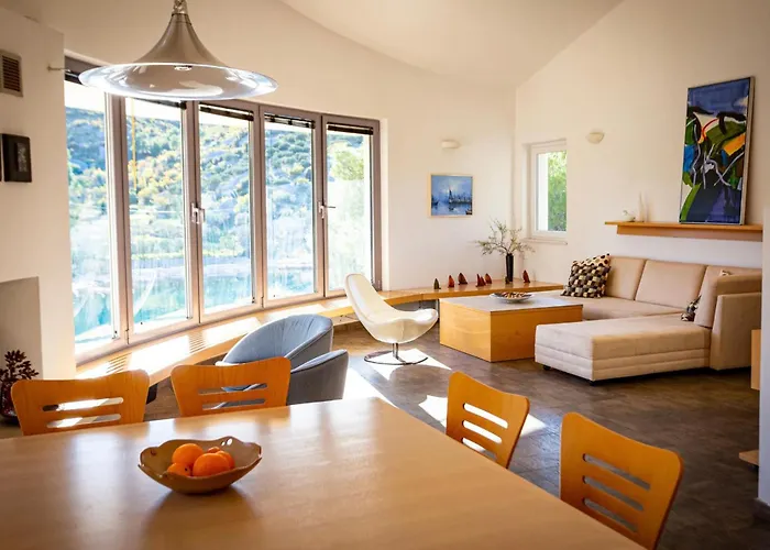 Villa Design&art Seafront Bobovisca