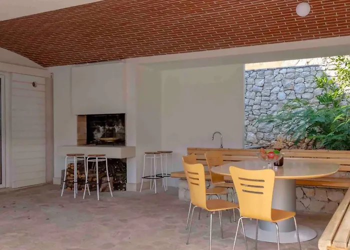 Design&art Seafront Villa