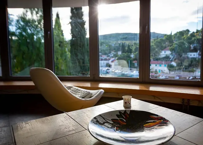 Design&art Seafront Villa Bobovisca