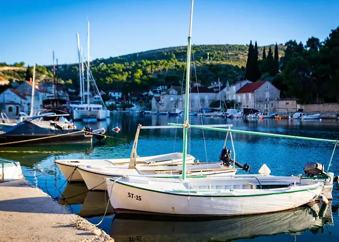 Design&art Seafront Villa *