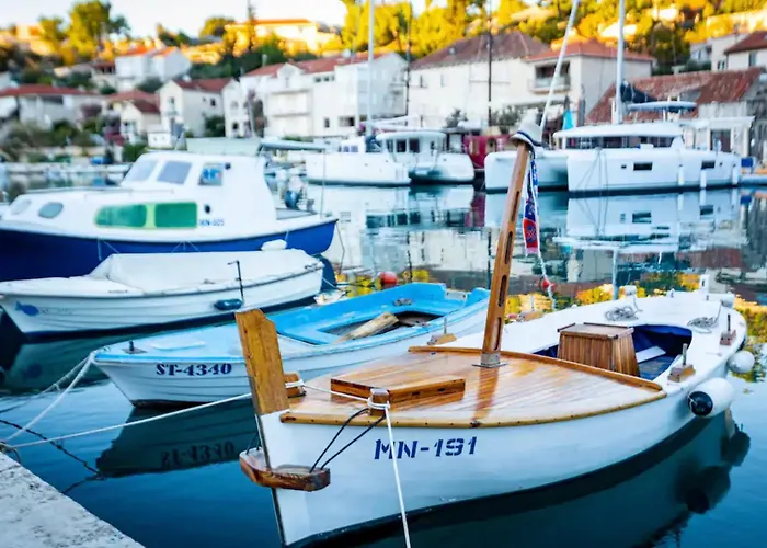 Design&art Seafront Villa *