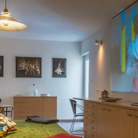 Design&art Seafront Villa *