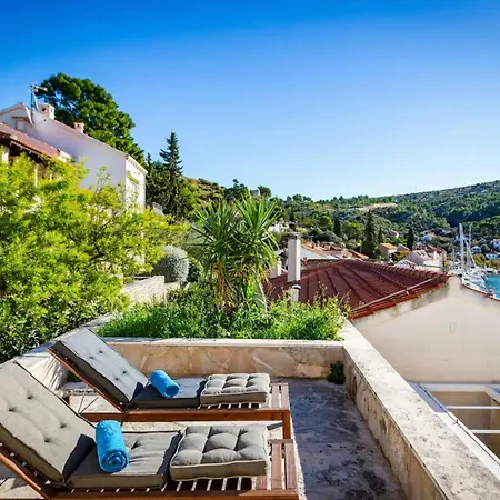 Design&art Seafront Villa