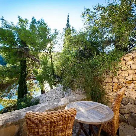 Design&art Seafront Villa