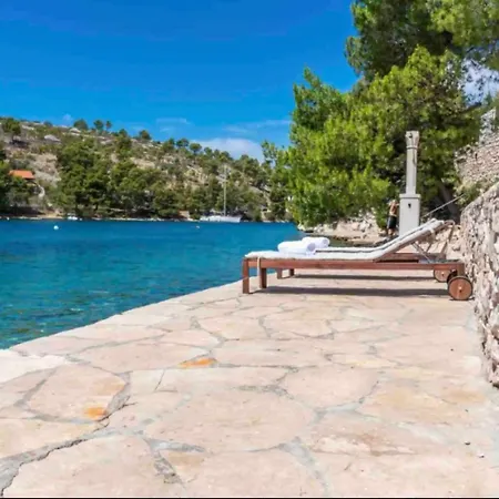 Villa Design&art Seafront Bobovisca