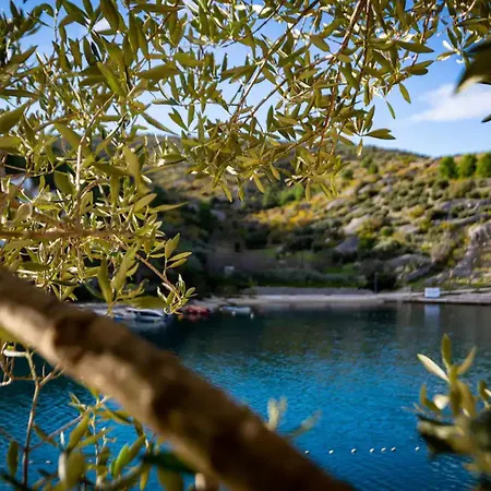 Design&art Seafront Willa Bobovisca