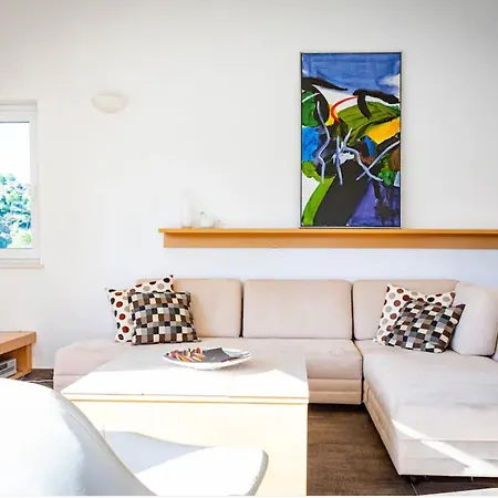 Design&art Seafront * Bobovisca