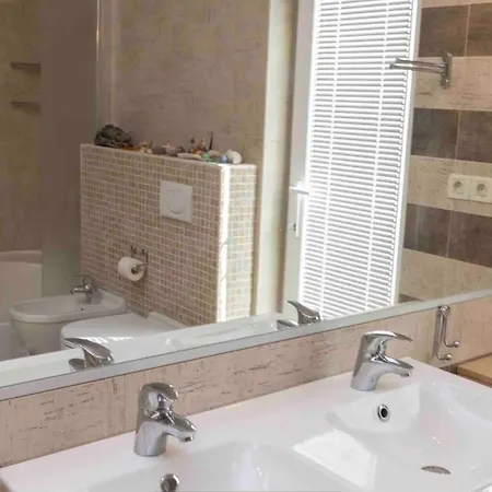 Design&art Seafront Willa Bobovisca