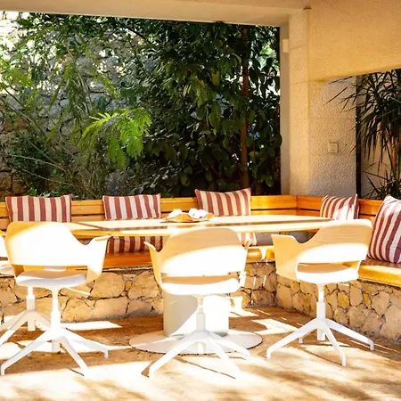 Design&art Seafront Villa